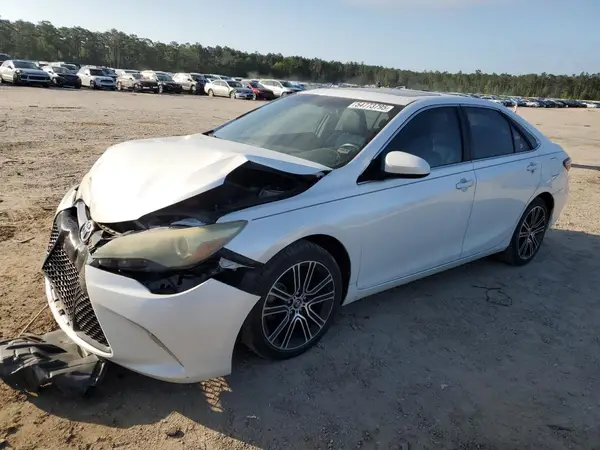 4T1BF1FKXGU160956 2016 TOYOTA CAMRY - Image 1