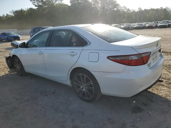 4T1BF1FKXGU160956 2016 TOYOTA CAMRY - Image 2