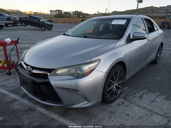 4T1BF1FKXGU161198 2016 TOYOTA CAMRY - Image 2
