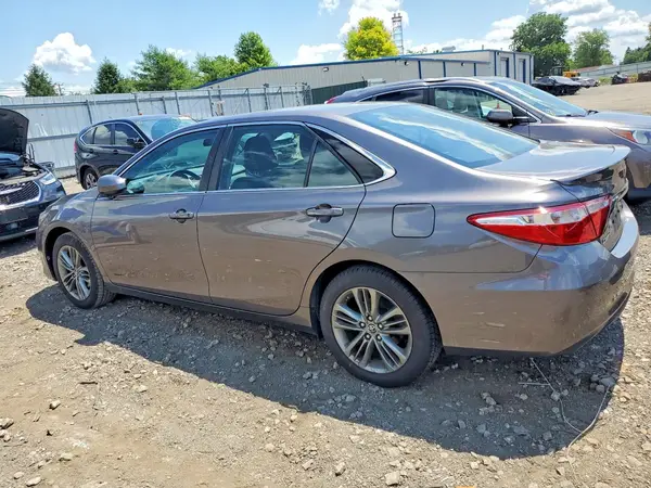 4T1BF1FKXGU162206 2016 TOYOTA CAMRY - Image 2