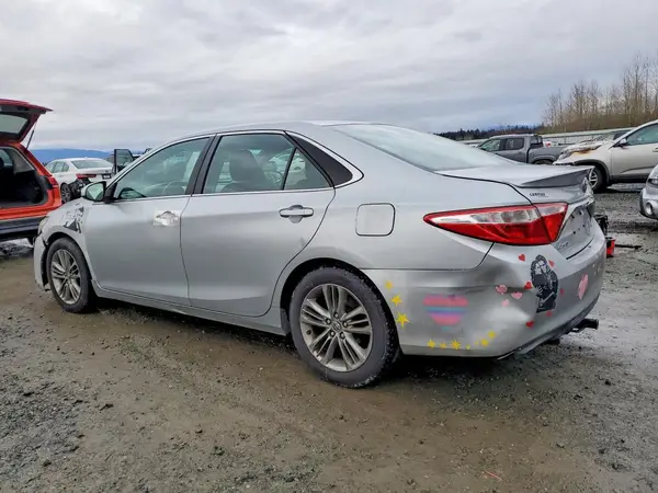 4T1BF1FKXGU163663 2016 TOYOTA CAMRY - Image 2