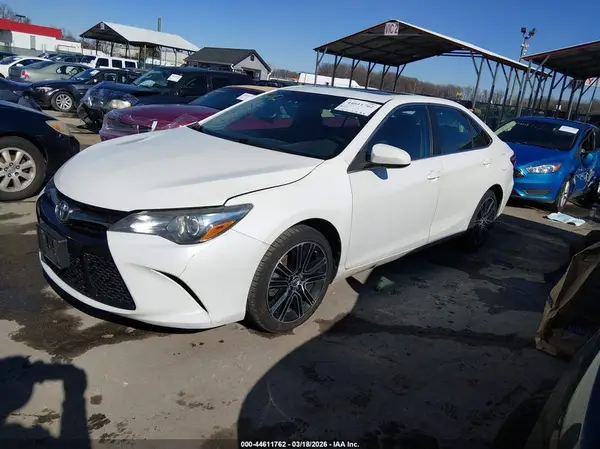 4T1BF1FKXGU164408 2016 TOYOTA CAMRY - Image 2