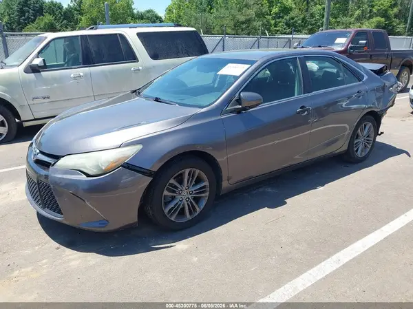 4T1BF1FKXGU165168 2016 TOYOTA CAMRY - Image 2