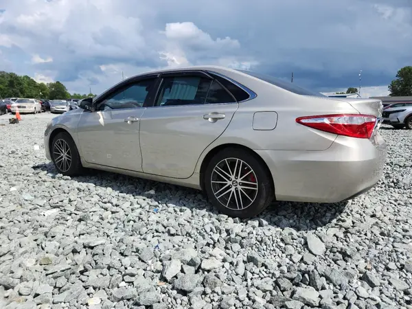4T1BF1FKXGU167115 2016 TOYOTA CAMRY - Image 2