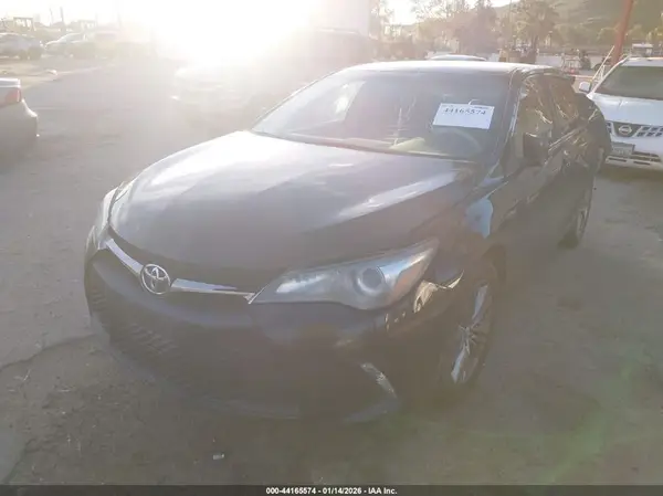 4T1BF1FKXGU169849 2016 TOYOTA CAMRY - Image 2