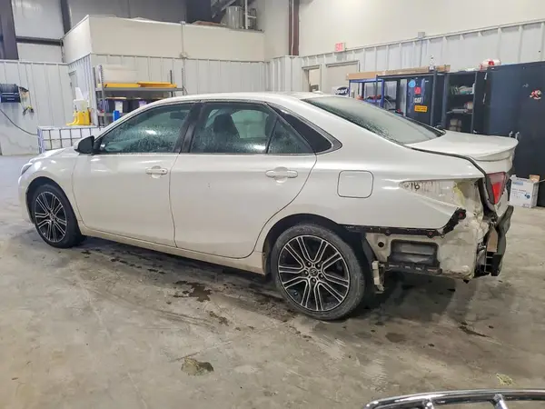 4T1BF1FKXGU171178 2016 TOYOTA CAMRY - Image 2