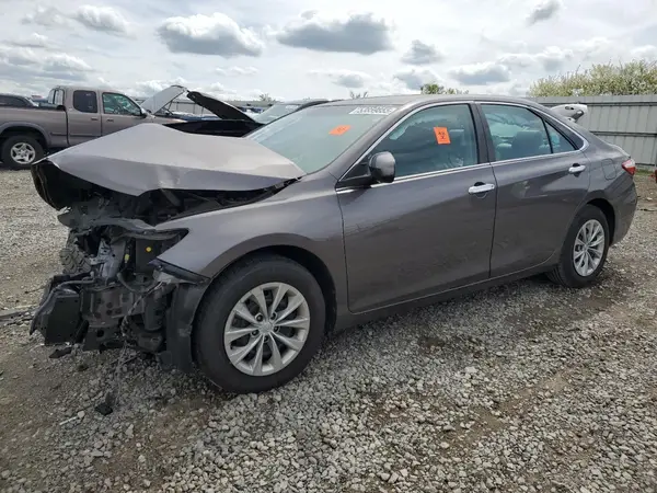4T1BF1FKXGU171861 2016 TOYOTA CAMRY - Image 1