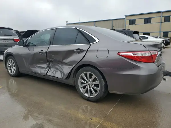 4T1BF1FKXGU172900 2016 TOYOTA CAMRY - Image 2