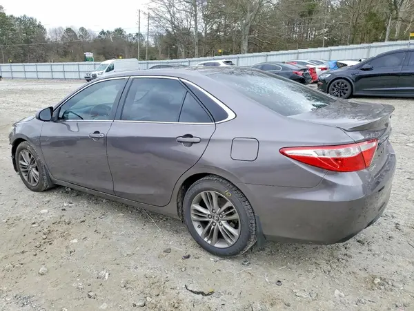 4T1BF1FKXGU173335 2016 TOYOTA CAMRY - Image 2
