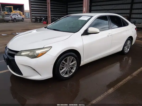 4T1BF1FKXGU174176 2016 TOYOTA CAMRY - Image 2