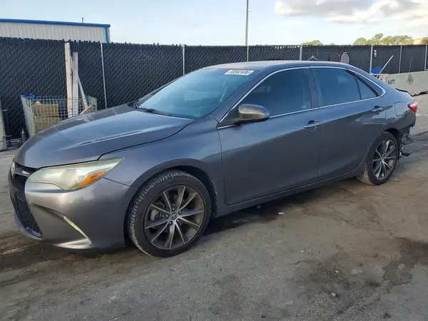 4T1BF1FKXGU178549 2016 TOYOTA CAMRY - Image 1