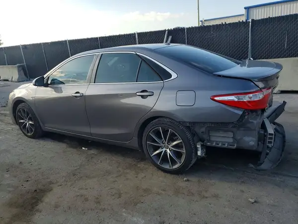 4T1BF1FKXGU178549 2016 TOYOTA CAMRY - Image 2