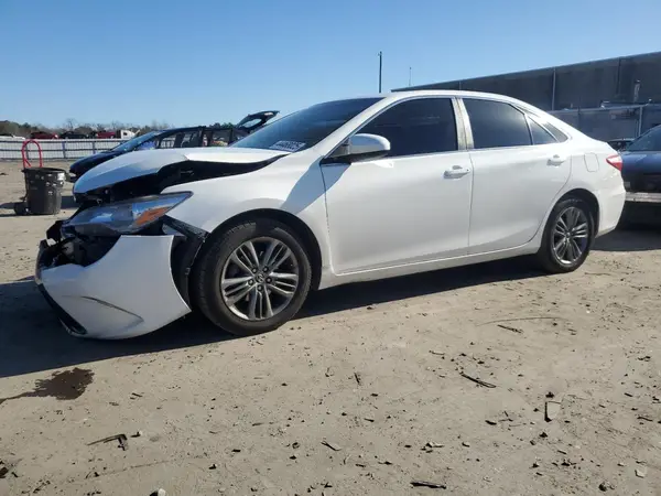 4T1BF1FKXGU178633 2016 TOYOTA CAMRY - Image 1
