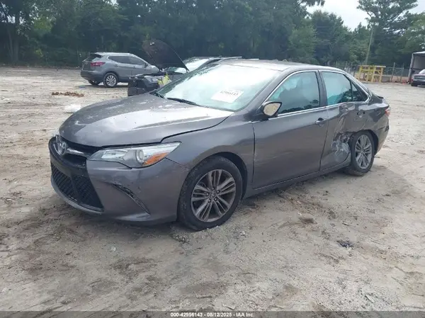 4T1BF1FKXGU179765 2016 TOYOTA CAMRY - Image 2