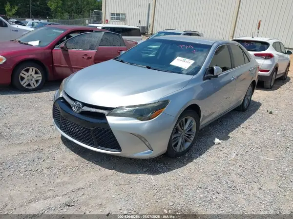 4T1BF1FKXGU181113 2016 TOYOTA CAMRY - Image 2