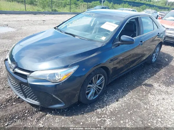 4T1BF1FKXGU181533 2016 TOYOTA CAMRY - Image 2
