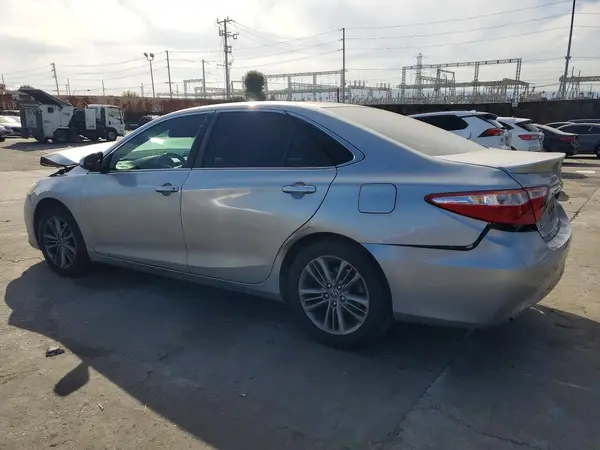 4T1BF1FKXGU182438 2016 TOYOTA CAMRY - Image 2