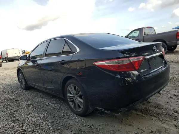 4T1BF1FKXGU183976 2016 TOYOTA CAMRY - Image 2