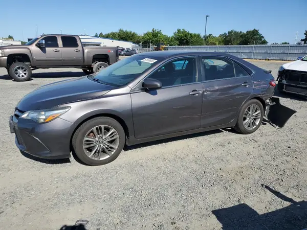 4T1BF1FKXGU186196 2016 TOYOTA CAMRY - Image 1