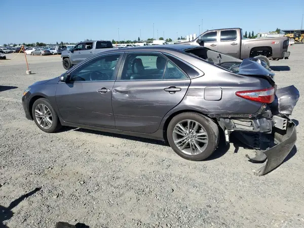 4T1BF1FKXGU186196 2016 TOYOTA CAMRY - Image 2