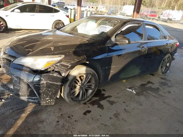 4T1BF1FKXGU187364 2016 TOYOTA CAMRY - Image 2