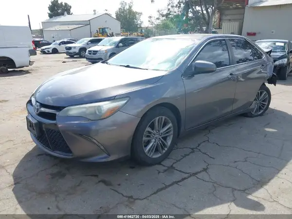 4T1BF1FKXGU189003 2016 TOYOTA CAMRY - Image 2