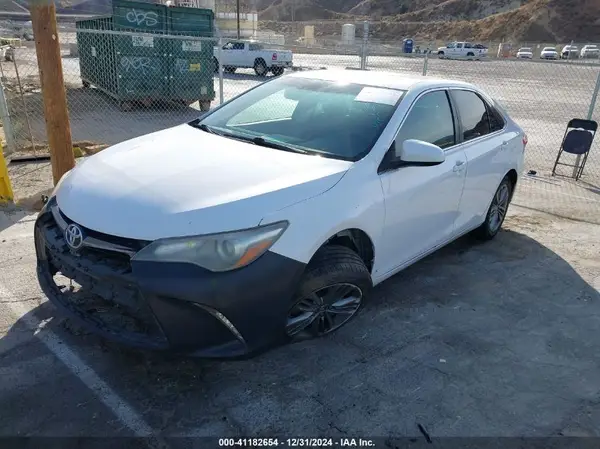 4T1BF1FKXGU189485 2016 TOYOTA CAMRY - Image 2
