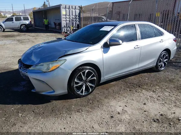 4T1BF1FKXGU189521 2016 TOYOTA CAMRY - Image 2