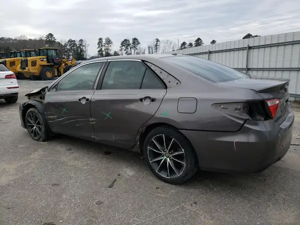 4T1BF1FKXGU189616 2016 TOYOTA CAMRY - Image 2