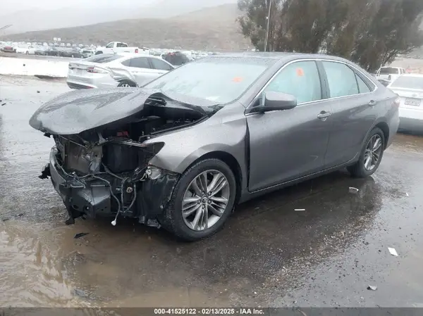 4T1BF1FKXGU189938 2016 TOYOTA CAMRY - Image 2