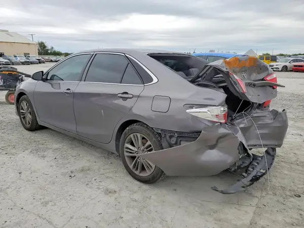 4T1BF1FKXGU192886 2016 TOYOTA CAMRY - Image 2