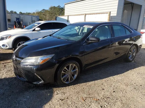 4T1BF1FKXGU194427 2016 TOYOTA CAMRY - Image 1