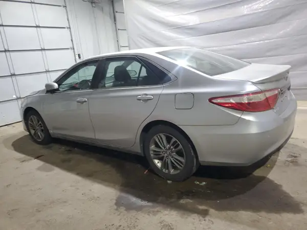 4T1BF1FKXGU195707 2016 TOYOTA CAMRY - Image 2