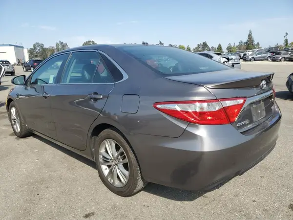 4T1BF1FKXGU196761 2016 TOYOTA CAMRY - Image 2