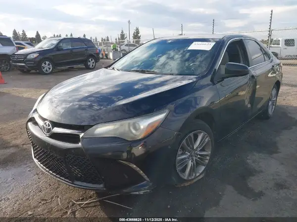 4T1BF1FKXGU197327 2016 TOYOTA CAMRY - Image 2