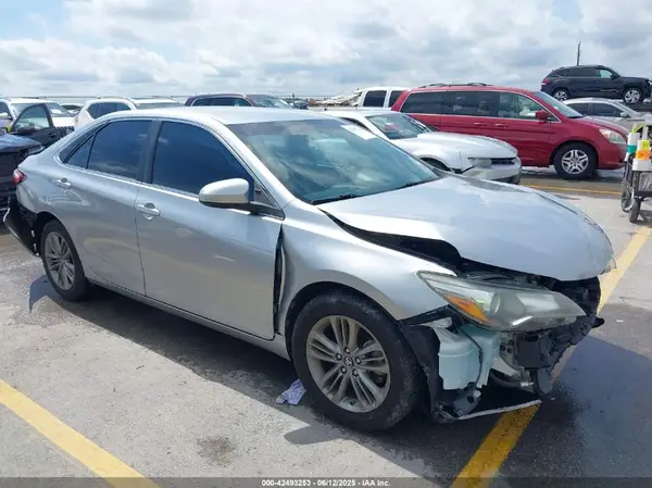 4T1BF1FKXGU199644 2016 TOYOTA CAMRY - Image 1
