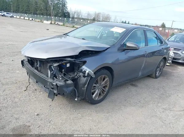 4T1BF1FKXGU199675 2016 TOYOTA CAMRY - Image 2