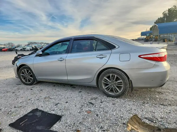 4T1BF1FKXGU200906 2016 TOYOTA CAMRY - Image 2