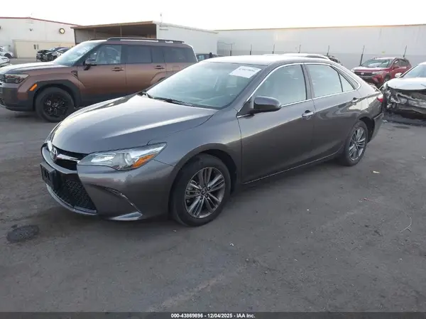4T1BF1FKXGU200968 2016 TOYOTA CAMRY - Image 2