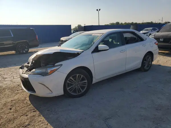 4T1BF1FKXGU201263 2016 TOYOTA CAMRY - Image 1