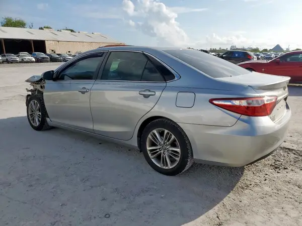 4T1BF1FKXGU203188 2016 TOYOTA CAMRY - Image 2