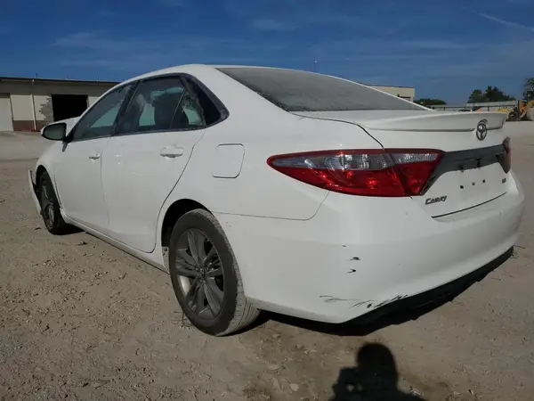 4T1BF1FKXGU212019 2016 TOYOTA CAMRY - Image 2