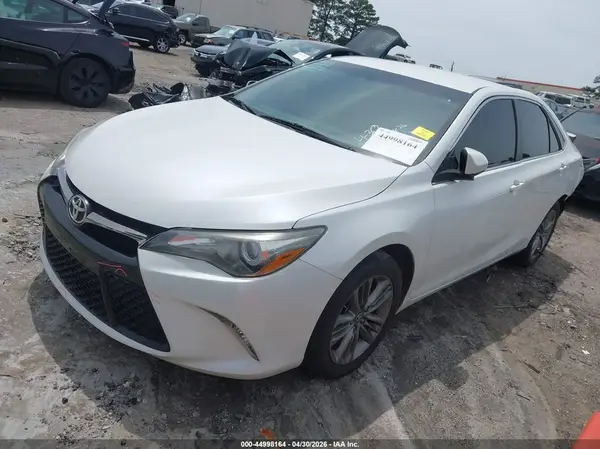 4T1BF1FKXGU213736 2016 TOYOTA CAMRY - Image 2