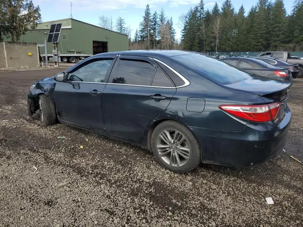 4T1BF1FKXGU215597 2016 TOYOTA CAMRY - Image 2