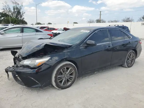4T1BF1FKXGU216054 2016 TOYOTA CAMRY - Image 1