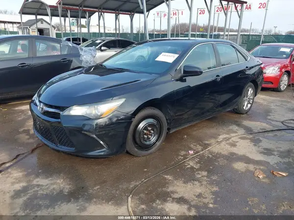4T1BF1FKXGU217057 2016 TOYOTA CAMRY - Image 2