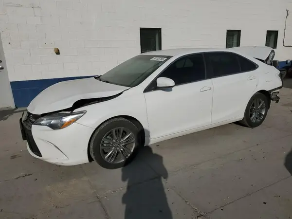 4T1BF1FKXGU218953 2016 TOYOTA CAMRY - Image 1