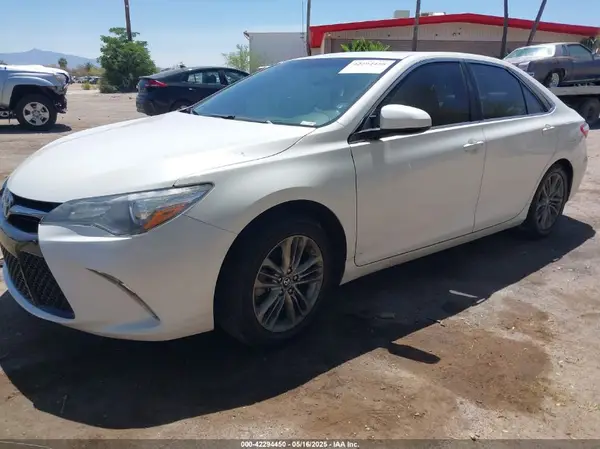 4T1BF1FKXGU221531 2016 TOYOTA CAMRY - Image 2