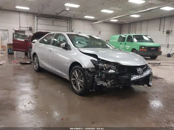 4T1BF1FKXGU222436 2016 TOYOTA CAMRY - Image 1