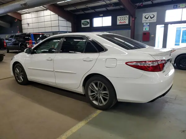 4T1BF1FKXGU223022 2016 TOYOTA CAMRY - Image 2